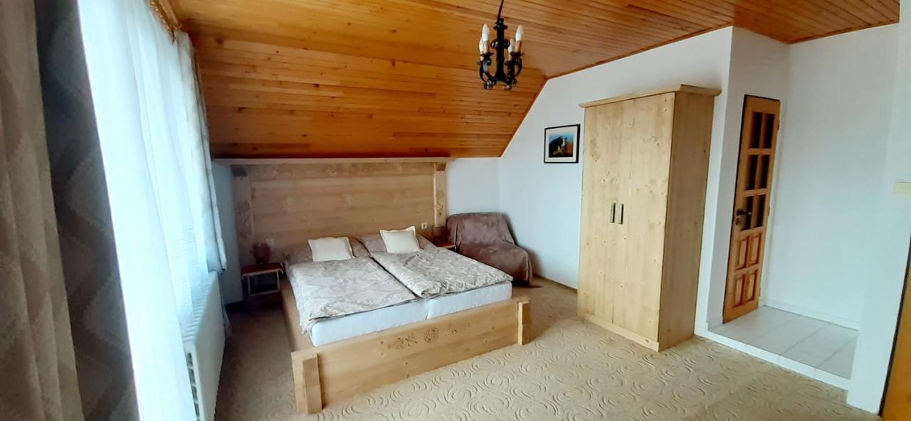 Apartman Astra V Zdiari Eksteriør billede